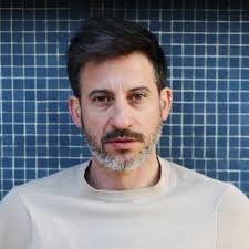 Quién es Bruno de "AMIA, la serie": ¿está basado en un agente de la SIDE  real?