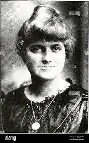 J sung hi-res stock photography and images