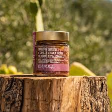 Le cipolle rosse in agrodolce sono un contorno molto aromatico preparato con le cipolle rosse e una miscela di acqua, aceto e zucchero. Carciofini Selvatici E Cipolla Rossa Di Tropea In Agrodolce Zinurra