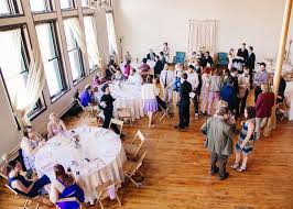 An Intimate Loft Wedding With 50 Guests That Instantly Flows From Ceremony To Reception With Banquet Seating Fo Loft Wedding Venue Loft Wedding Banquet Seating