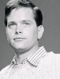 Celebrities with last name: Applegate