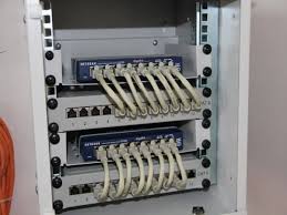 Ich renoviere gerade ein haus und hatte eigentlich schon einen plan wie ich die jetzt zum problem: Heimnetzwerk Einrichten Netzwerkverkabelung Testen Und Prufen My Digital Home Netzwerk Verkabelung Heimnetzwerk Netzwerkkabel