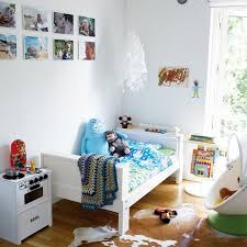 Excellent Use Of Photographs They Re Hung Too High But I Think That S Intentional Not Accidental Girl Room Inspiration Cool Kids Rooms Childrens Room Girl