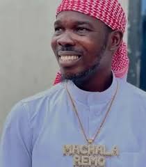 To all our Naija top content creators ,I de hail ooooooo Una too much,in  fact Una well-done as Una don the add cøpy-rïght for ordinary pictures wey  una put for 🔵 app