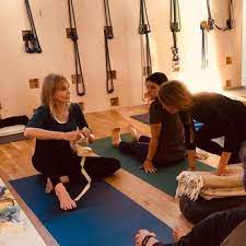 Nielah burnett's mission is to introduce. 12 South Yoga 13 Reviews Yoga 2814 12th Ave S Nashville Tn Phone Number