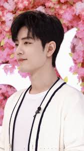 肖战[超话]##肖战时影# xz #肖战玉骨遥# "The shadow of the cold iris sways gently, and I  meet you under the tree just in time to return" I miss Shiying so much!  @X玖少年团肖战DAYTOY #肖战ins likes exceed