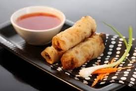Recette De Mini Nems De Poulet Aux Legumes De Printemps Facile Et Rapide Recette Recette Nems Poulet Legumes Nems