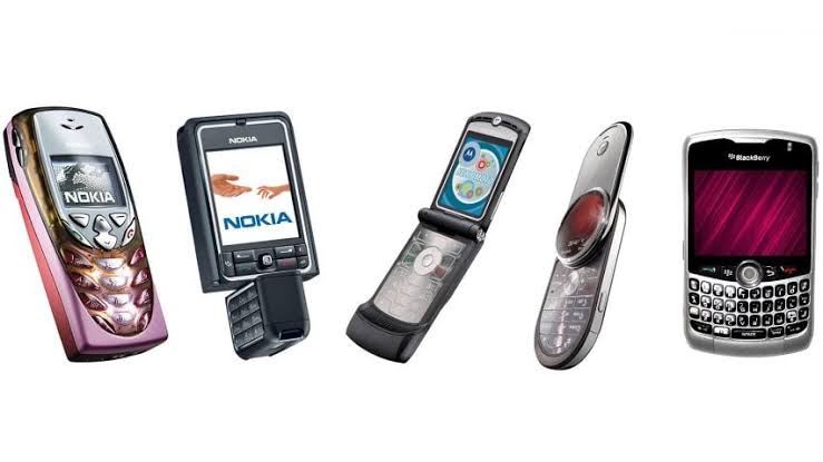 Collection of pre-smartphone mobile devices from 2005