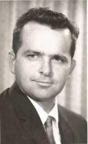 Robert Hardy Obituary (1923