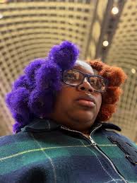 Hey Siri: 📅 my hair appointment with @stylesbyyenday This style is called  Tanavoho Locs but for some of y'all, it's the looking doesn't require  touching special. My hairstyles tend to scream out