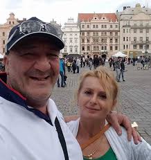 Florin cîțu este unul dintre politicienii discreți, despre a cărui viață personală nu se vobește aproape deloc. Pe Nelson Mondialu Il Cunoaste ToatÄƒ Å£ara Dar Cum AratÄƒ SoÅ£ia Lui Liana Avea 15 Ani Cand A Fugit De AcasÄƒ Pentru El Spynews Ro