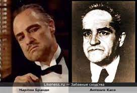 Когда ему должны были вручать «оскар» за роль дона корлеоне в «крестном отце», за наградой он попросту не явился. Filosof Antonio Kaso I Aktyor Marlon Brando V K F Kryostnyj Otec Zabavnye Shodstva