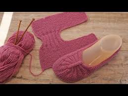Alibaba.com offers 3,193 knitted house slippers products. House Slippers Tutorials Crochet Knit Design Peak Knitted Slippers Pattern Knitted Slippers Knit Slippers Free Pattern
