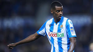 Den tyska storklubben kan köpa tillbaka den svenske stjärnan för 30 miljoner euro. Bvb Alexander Isak Spricht Uber Uber Eine Mogliche Ruckkehr Nach Dortmund Eurosport