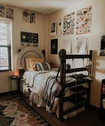 Make The Most Of Your Space With These Decorating Ideas For Small Rooms From Top Designers Apartment Dorm Room Inspiration Dorm Room Decor Dorm Room Designs