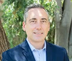 Armando Colombo's Instagram, Twitter & Facebook