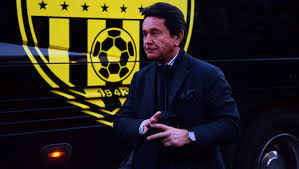 Première conférence de presse de waldemar kita ce vendredi 3 août 2007. Klopoty Waldemara Kity Raymond Domenech Wciaz Czeka Na Pierwsza Wygrana W Roli Trenera Fc Nantes Sport Tvp Pl