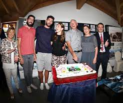Sono tra i monti vicino trento, immersi nella natura. Cecilia E Ignazio Al Compleanno Di Moser La Coppia Correra La Moserissima La Voce Del Trentino