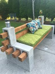 Banca Para Exteriores Con Solo Blocks De Concreto Y Piezas De Madera Diy Patio Diy Patio Furniture Backyard