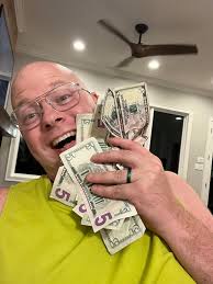 At the casino. Played $10. Won $12. Cash me out. I'm done.