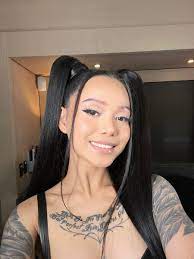 The first and only filipino fanclub for bella poarch ! Bella Poarch On Twitter Answering All Your Questions About The Build A Bitch Music Video On My Youtube At 2pm Pst Go Watch The Video And Leave A Comment I Ll Respond To