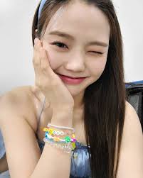 The sticker is about 1.7 tall. Oh My Girl S Hyojung Shows Off Handmade Bracelet Itzy S Lia Gave Her Soompi