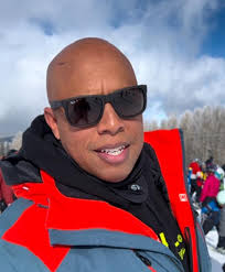 Skiing and snowboarding efficiently: how long?