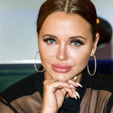 Check out the latest pictures, photos and images of cathy lugner. Cathy Lugner Jetzt Spricht Sie Klartext Diese Beauty Eingriffe Hat Sie Machen Lassen Bunte De