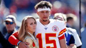 Patrick mahomes' fiancée brittany matthews slams espn over super bowl tweets. Patrick Mahomes Fiancee Brittany Matthews Cradles Her Baby Bump In Black Dress At His Nfl Game Flipboard