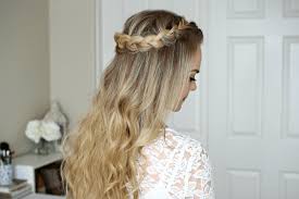 Braids and updos are the most feminine hairstyles in the world, and that's making a halo braid a base for your girly hairstyle is not only a good way to create a totally balanced. Dutch Halo Braid Missy Sue