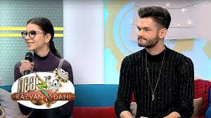 Cleopatra stratan şi edward sanda au petrecut primele sărbători în doi în casa socrilor din chișinău. Cleopatra Stratan S A Schimbat Total Ce PiesÄƒ A Lansat Artista AlÄƒturi De Edward Sanda Youtube