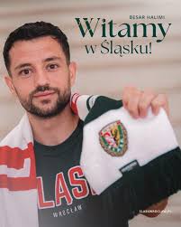 Besar Halimi nowym piłkarzem Śląska Wrocław! 🇮🇹 32-krotny reprezentant  Kosowa podpisał kontrakt z wrocławskim klubem do końca sezonu 2025/26 z  opcją przedłużenia o kolejne dwanaście miesięcy. Witamy we Wrocławiu,  Besar! #Halimi2026
