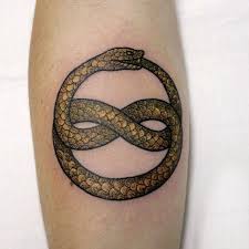 ouroboros tattoo 48 tattoo ideen motten tattoo beste tattoo