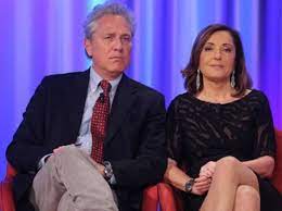 « questi poveri cuccioli abbandonati!!! Barbara Palombelli E Stato Lo Psichiatra A Consigliarci Di Mandare Serena Al Grande Fratello Corriere It