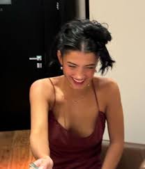 Charli damelio | LEAKIMEDIA