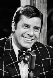 Jerry Lewis Pays Tribute to Stan Laurel: A Heartfelt Reflection 😢