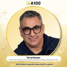 Carol Bouck's Instagram, Twitter & Facebook