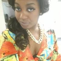 Vanessa "Vee" Crumity