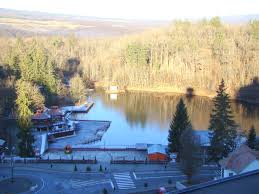 Stațiunea sovata health spa hotel este situat în inima româniei. FiÈier Ro Ms Lacul Ursu Din Sovata 5 Jpg Wikipedia