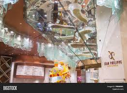 Dec 15, 2019 · the bellagio chocolate fountain guinness certificate the guinness world records has certified it as the largest chocolate fountain in the world. Bellagio Chocolate Image Photo Free Trial Bigstock