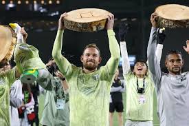 Portland’s red-hot Vincent Janssen meets scalding St. Louis