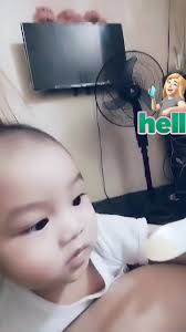 Liam 's first eat🤗😋