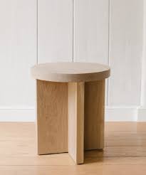Timeless elegance for your interior. Small Oak Side Table Natural Jenni Kayne
