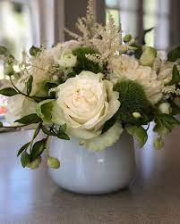 Roses are the most popular flowers used in floral arrangements, closely followed by carnations, gerbera daisies and chrysanthemums. Pin On Cut Flowers