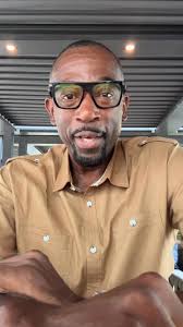 This wasn't planned. Just a real moment with my barber @jdizigner that  turned into a powerful conversation about collaboration, connection, and  why neither are optional anymore—not in business, not in life. In