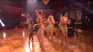 Listen to christina's show me how you burlesque from the original motion picture soundtrack of burlesque. Show Me How You Burlesque Christina Aguilera Von Original Soundtrack Laut De Song