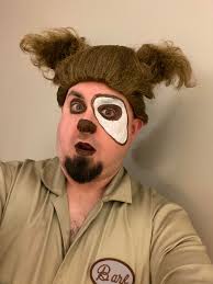 Halloween costume not recognized by party guest