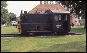 kof 2 des raw wittenberge war am 19 6 1994 bereits nicht mehr aktiv und wurde als denkmal daselbst aufgestellt eisenbahn diesellok denkmal