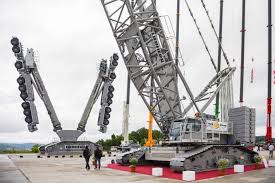 liebherr unveils new 500 tonne lr 1500 crawler crane at