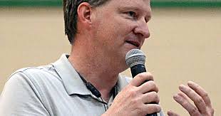 Incumbent Phillips brings experience